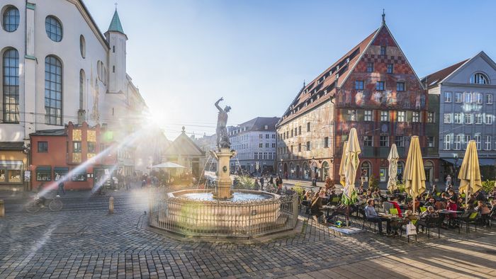 Merkurbrunnen am Moritzplatz Merkurbrunnen am Moritzplatz