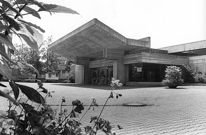 Kongresshalle nach der Fertigstellung 1972, heute Kongress am Park Augsburg